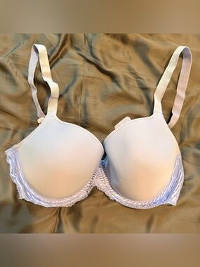 Wacoal Lavender La Femme T-shirt Bra - Size 34DDD